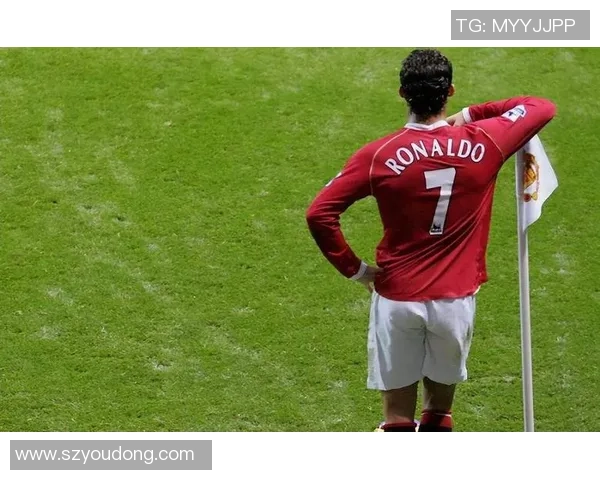 足球巨星在赛场上受伤瞬间的真实画面揭示了运动员背后的艰辛与挑战