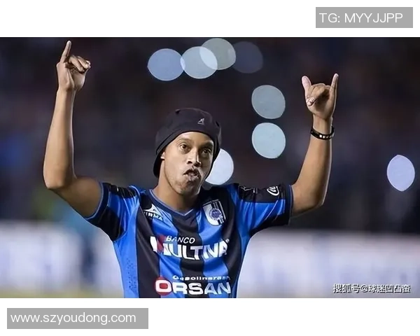 足球明星面具热潮揭秘：从偶像崇拜到文化符号的多元演绎